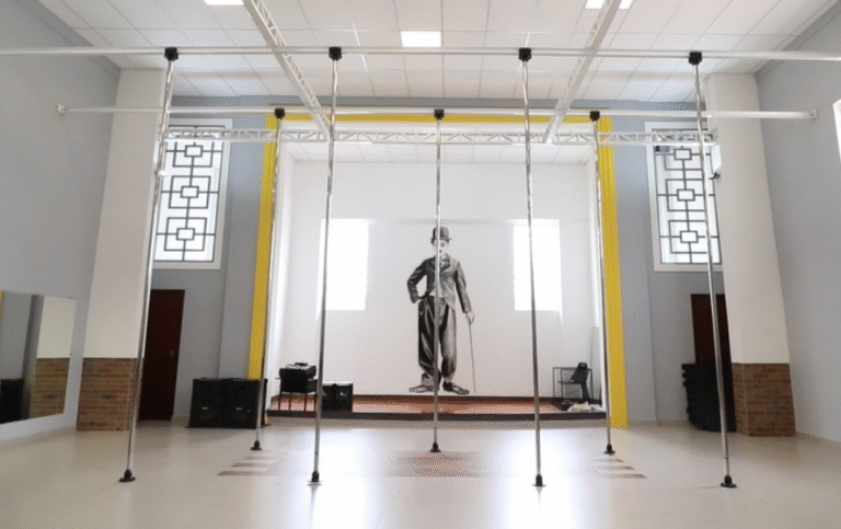 Want to Open a Pole Dance Studio? Here’s What You Need to Know